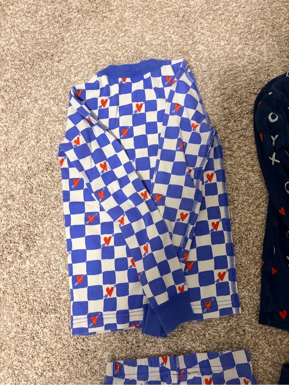 XO Pattern Pajama Set - Picture 12 of 15